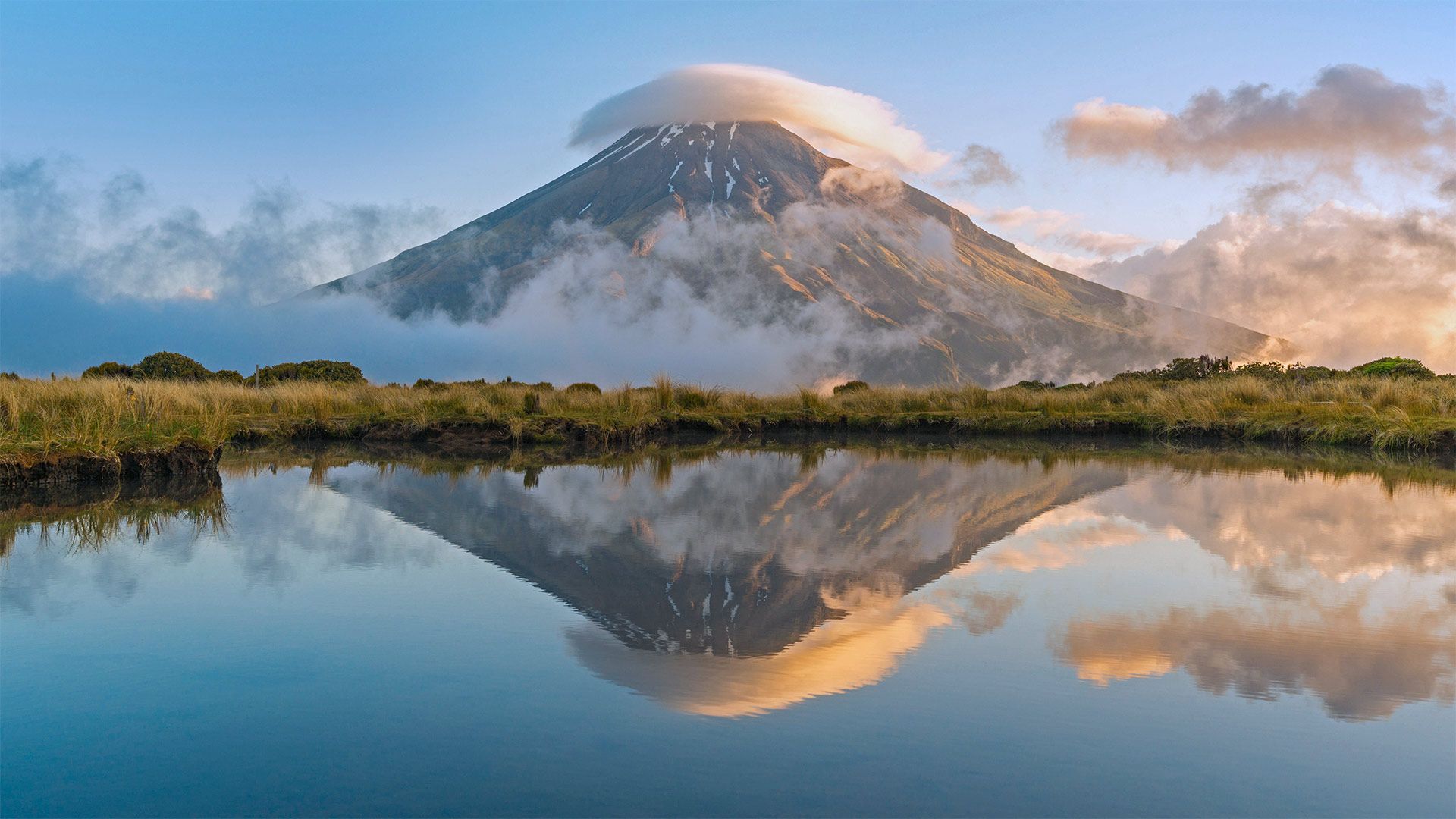 1920x1080 Mount Taranaki, Egmont National Park, North Island, New Zealand. [1920x1080]