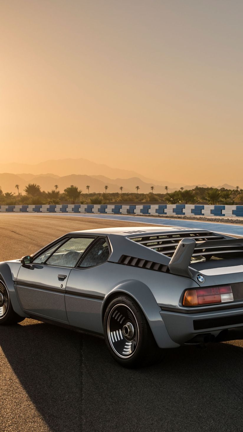 824x1464 BMW E26 Wallpaper