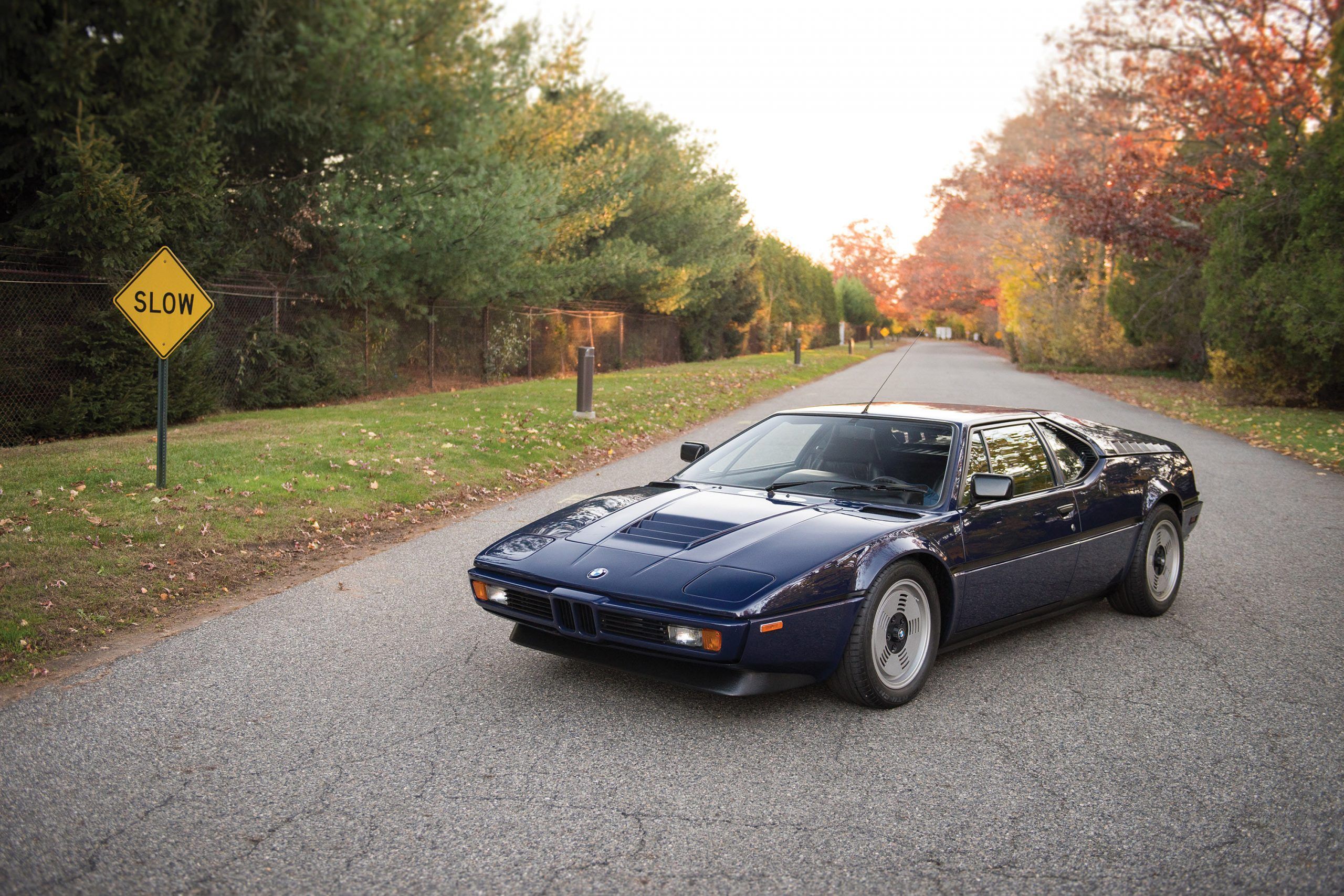 2560x1707 BMW M1 Wallpaper
