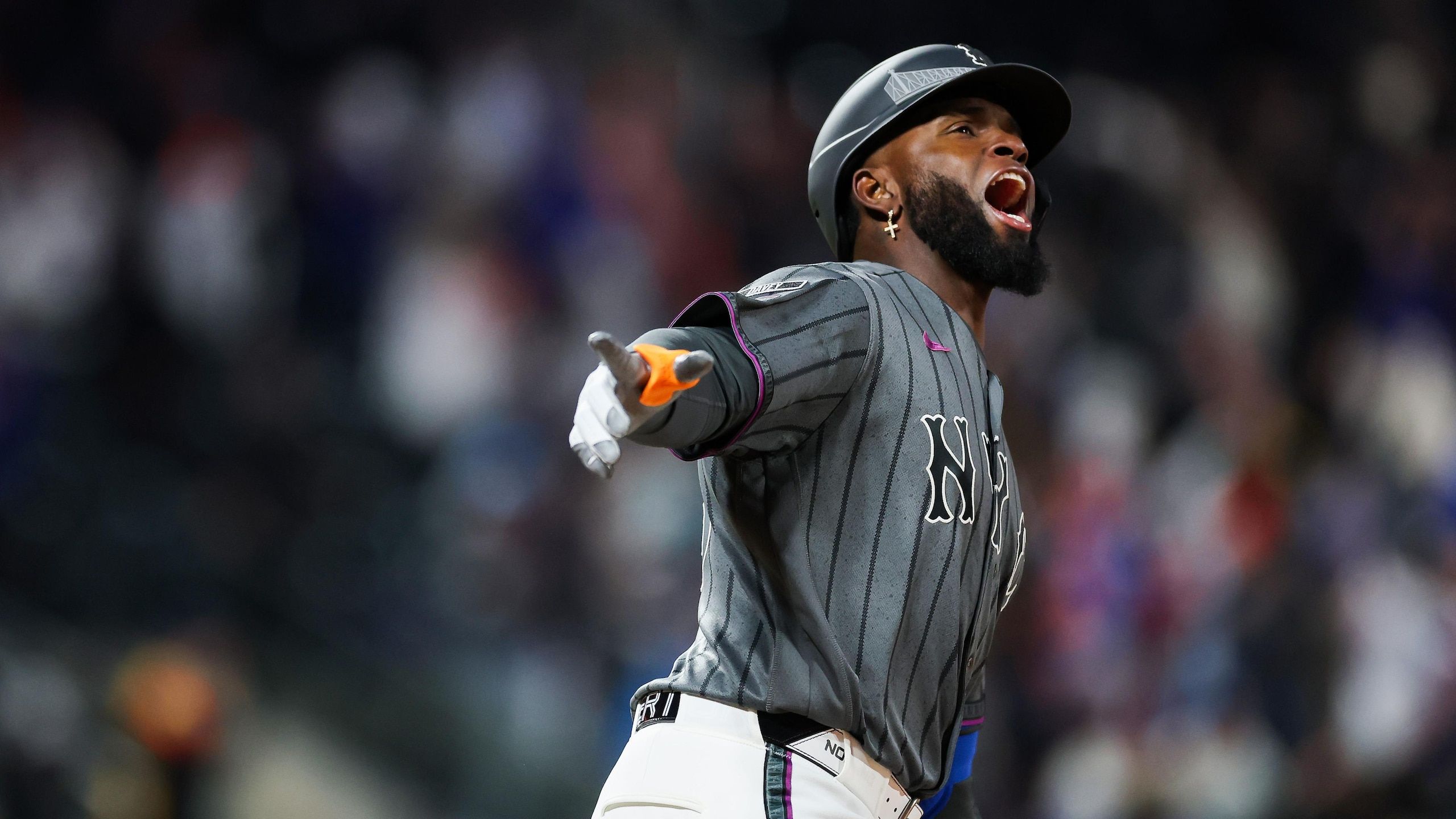 2560x1440 Special, ' Luis Robert Jr. Opens Up About Early Mets Tenure Since White Sox Trade After Walk Off HR
