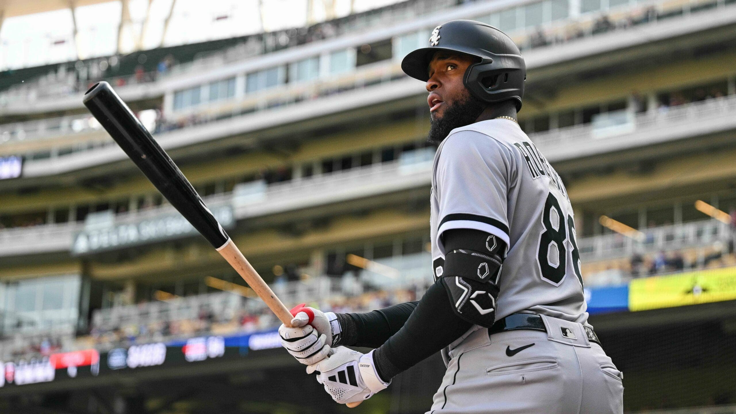 2560x1440 Luis Robert Jr. Not Helping White Sox Out Of Early Season Spiral Amid Slump Emblematic Of Team's Poor Play