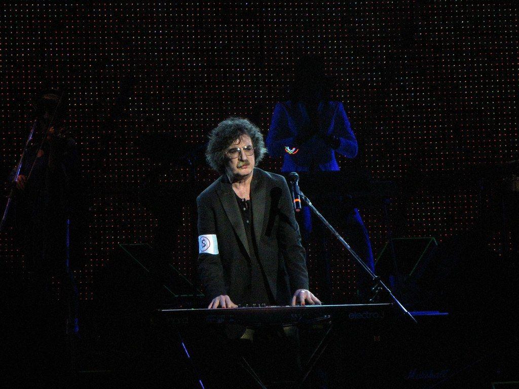 1024x768 Charly García Wallpaper