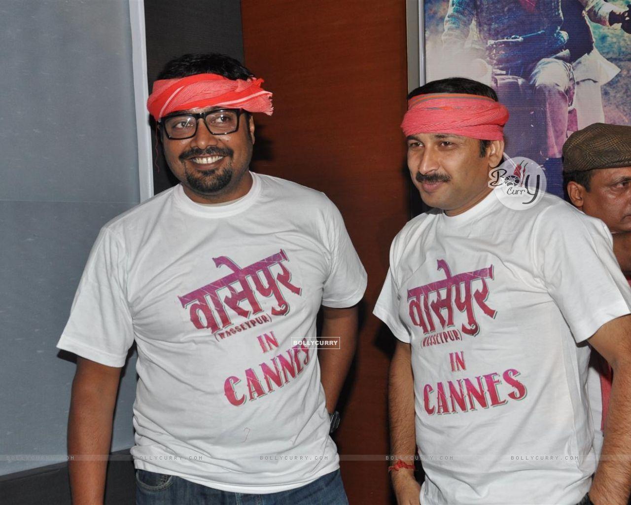 1280x1024 Wallpaper Kashyap and Manoj Tiwari at Gangs Of Wasseypur Media Meet size:1280x1024