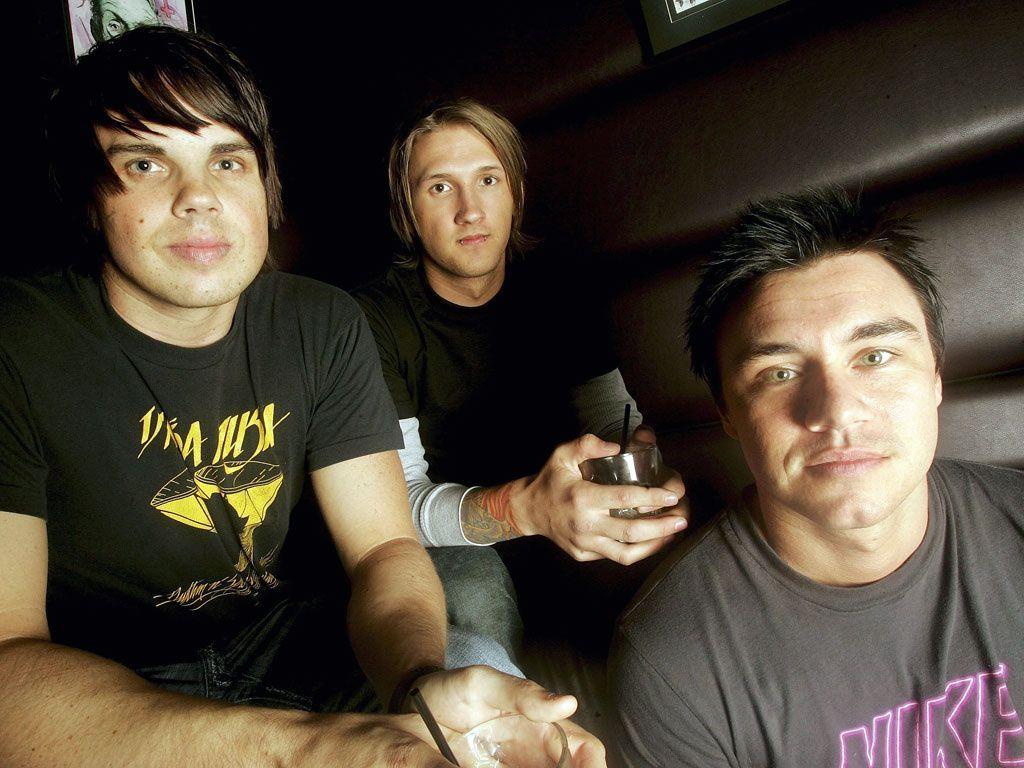 1024x768 High Resolution Creative Saosin Picture