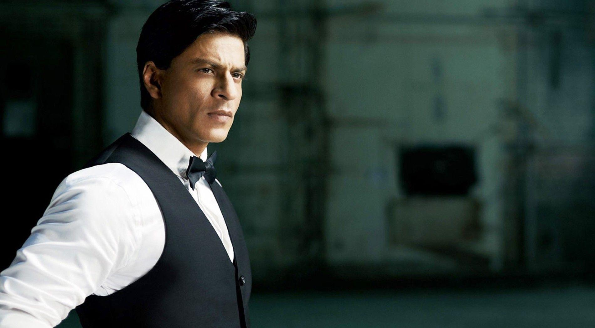 1900x1047 Shahrukh Khan Ew Look Full HD Wallpaper