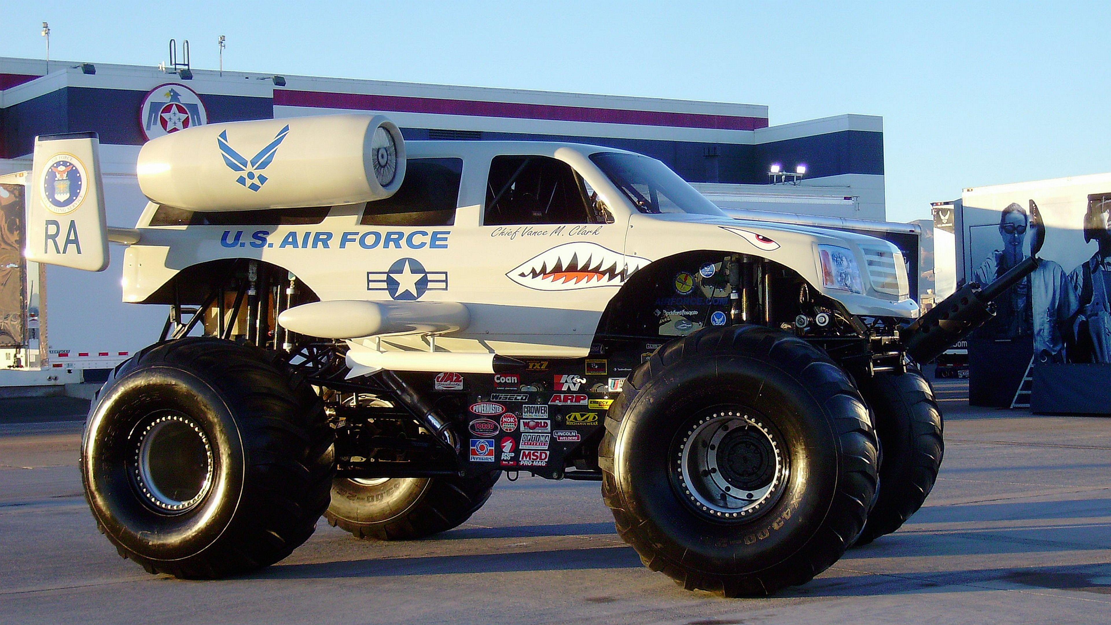3840x2160 Monster Truck Some Amazing Wallpaper & Image(High Definition) HD Wallpaper