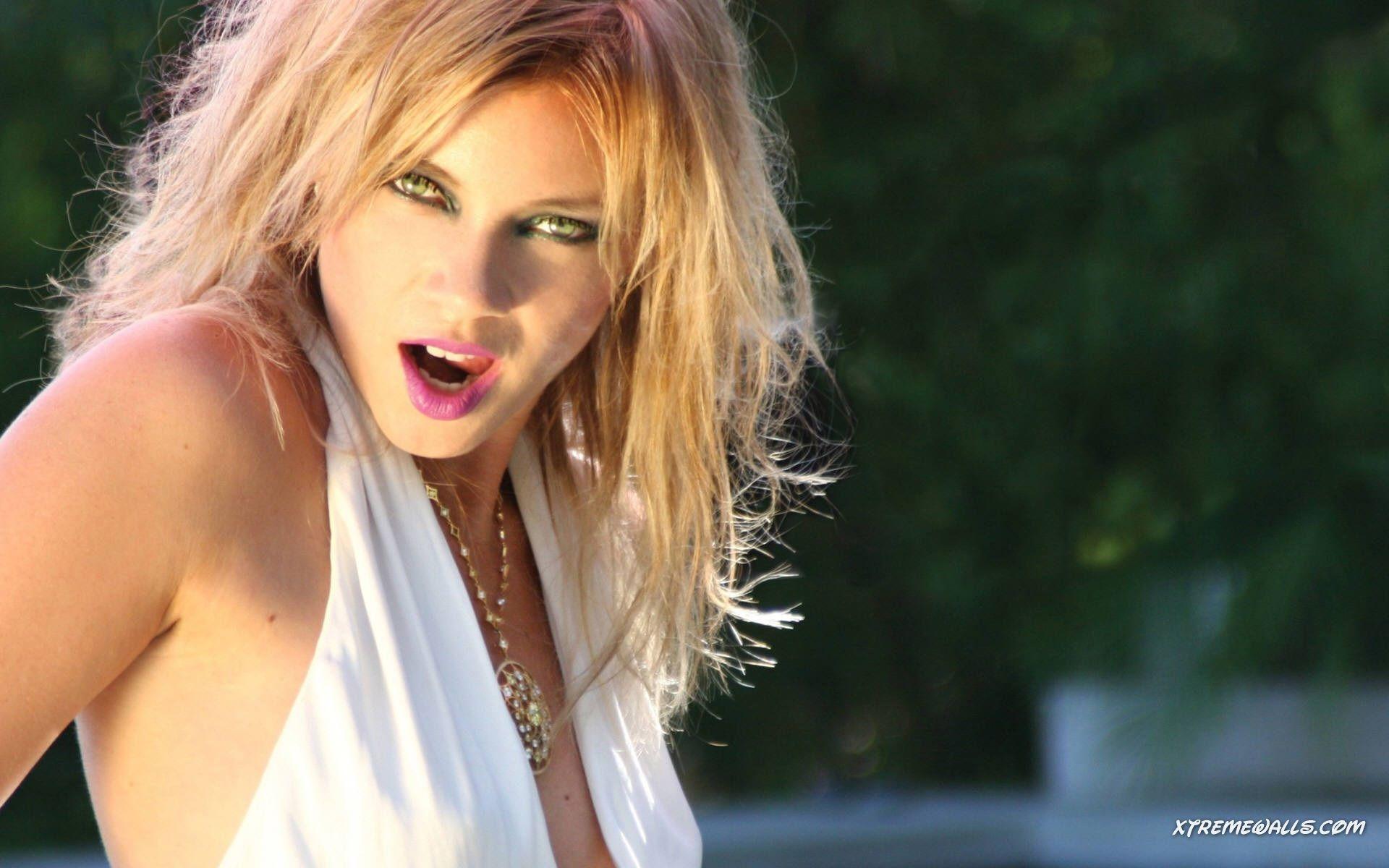 Amy Smart Wallpapers Top Free Amy Smart Backgrounds WallpaperAccess — free download