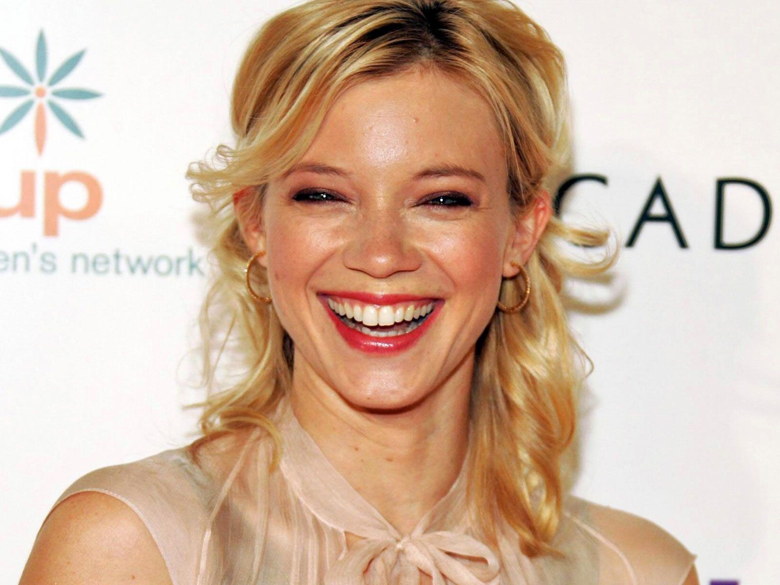 1600x1200 Free download Fonds dcran Amy Smart MaximumWallHD [1600x1200] for your Desktop, Mobile & Tablet. Explore Amy Smart Wallpaper HD. Amy Smart Wallpaper HD, HD Wallpaper Smart, Amy Adams Wallpaper HD