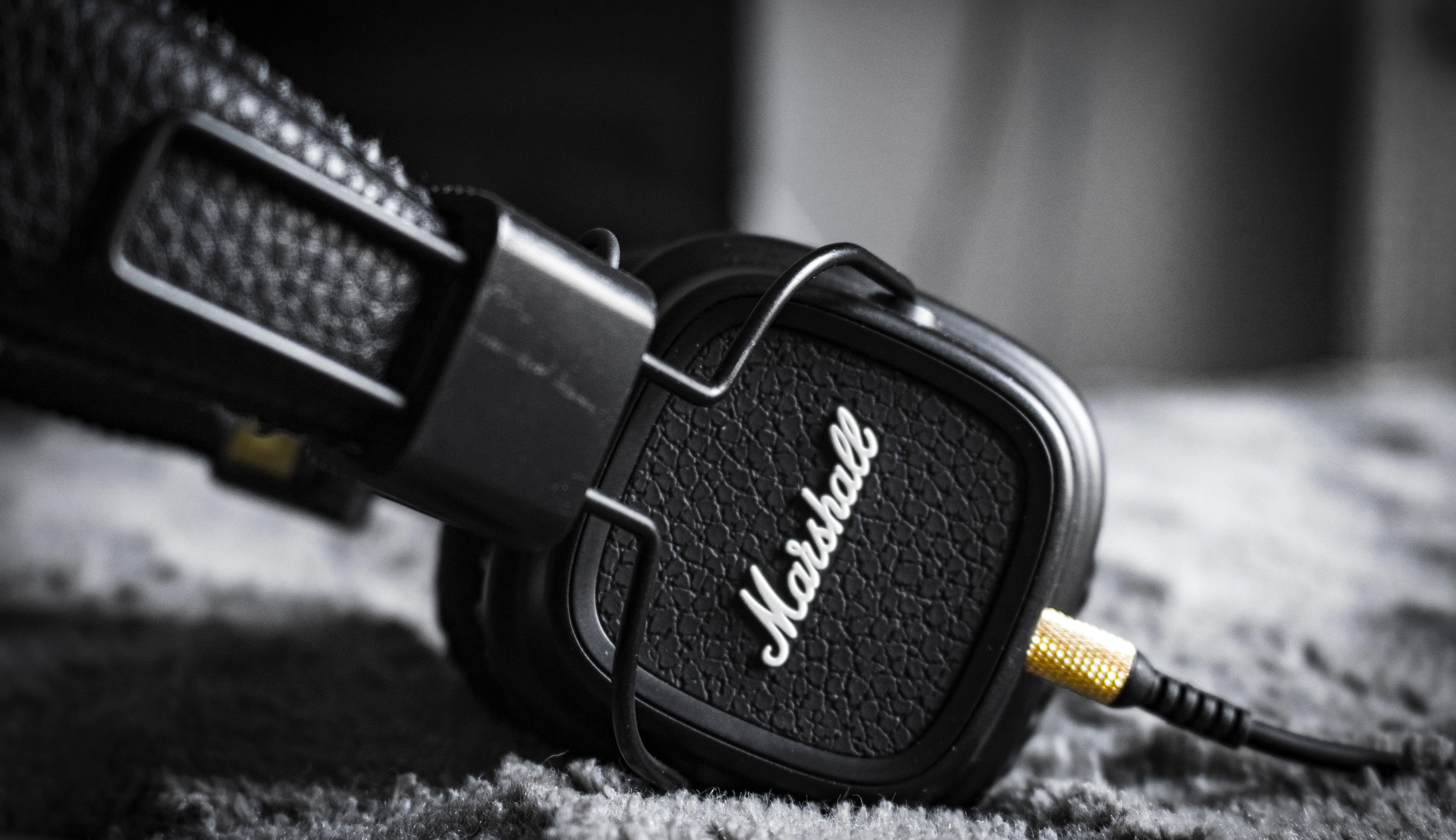 6000x3460 Selective Focus Photography of Marshall Corded Headphones · Free