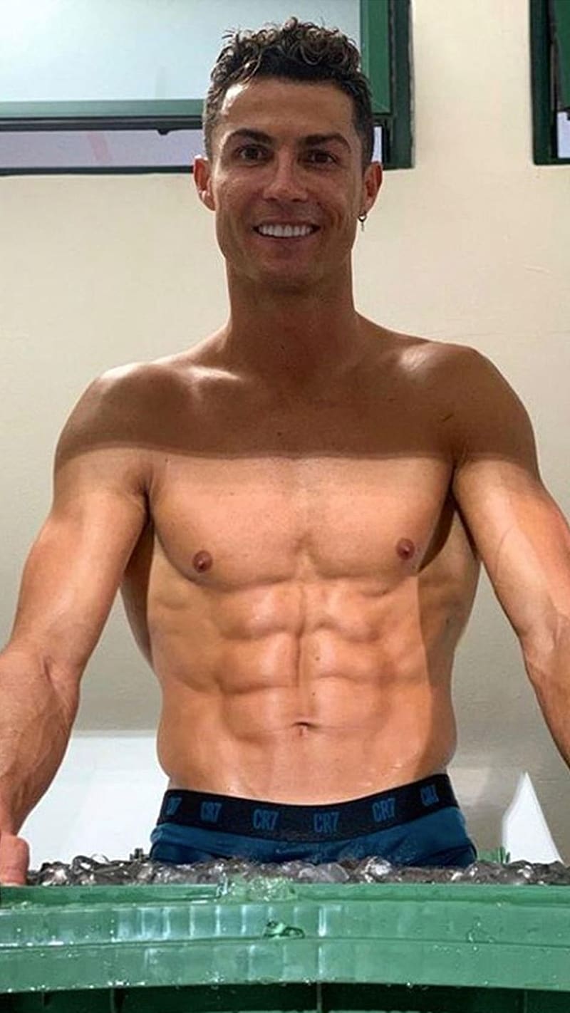 800x1422 Cristiano Ronaldo Body, cristiano ronaldo, body, footballer, athlete, smile, HD phone wallpaper