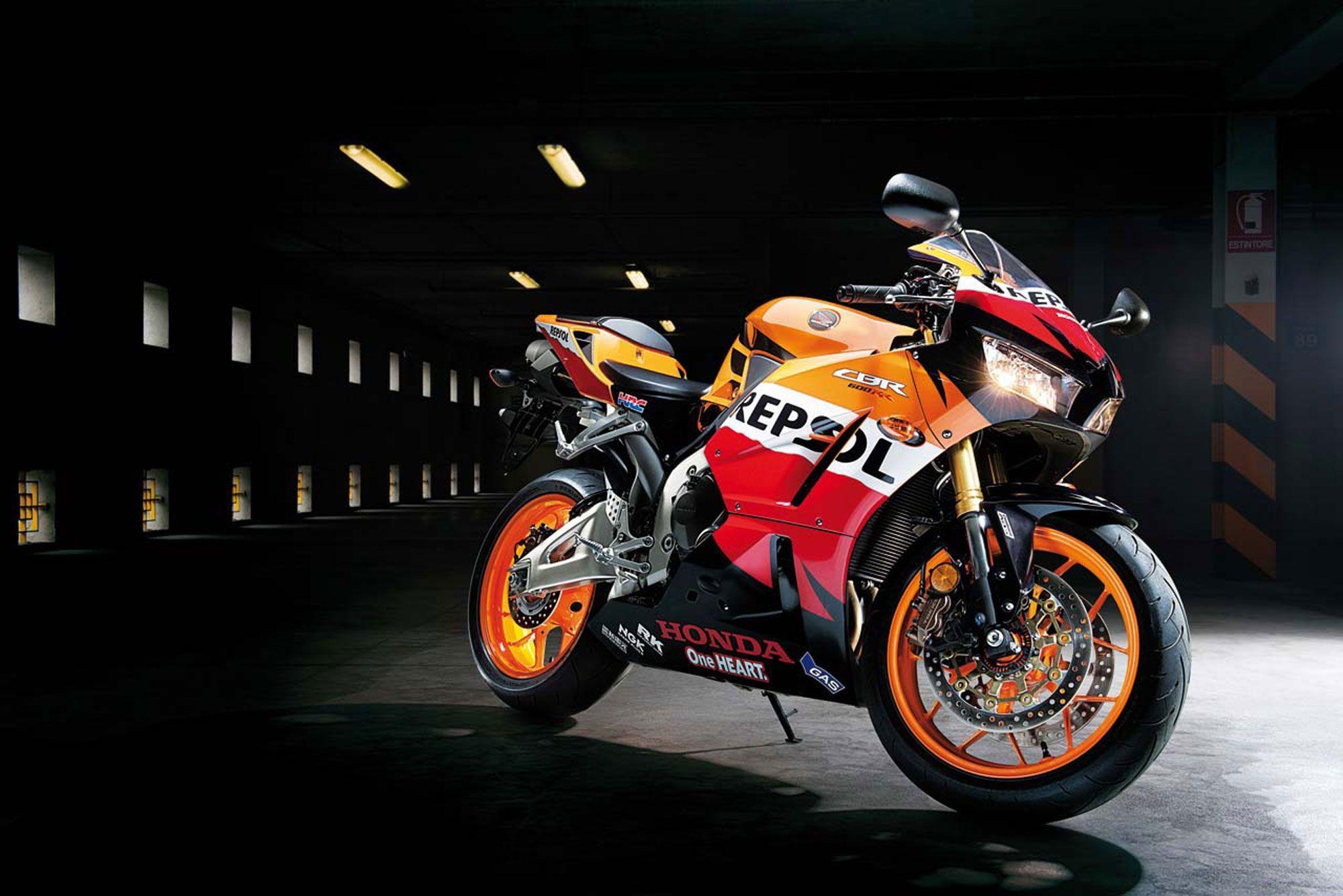 2000x1334 Honda CBR600RR