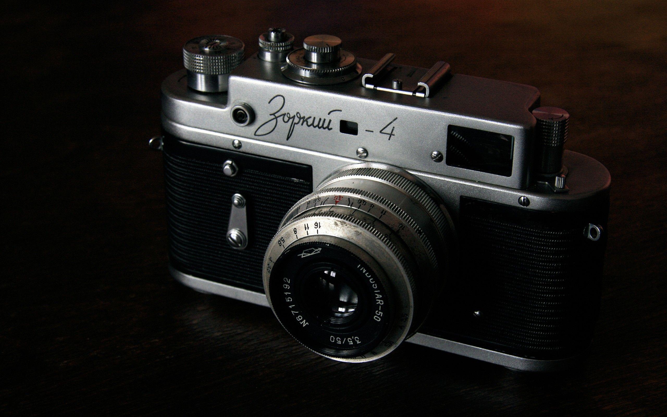 2560x1600 Vintage old photo camera wallpaperx1600