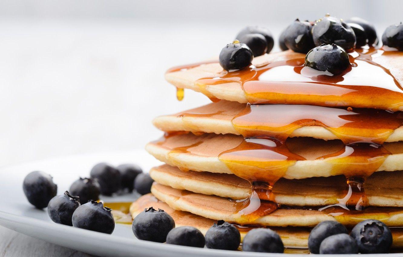 1332x850 Wallpaper berries, food, blueberries, honey, honey, pancakes, blueberries, pancakes, pancakes image for desktop, section еда
