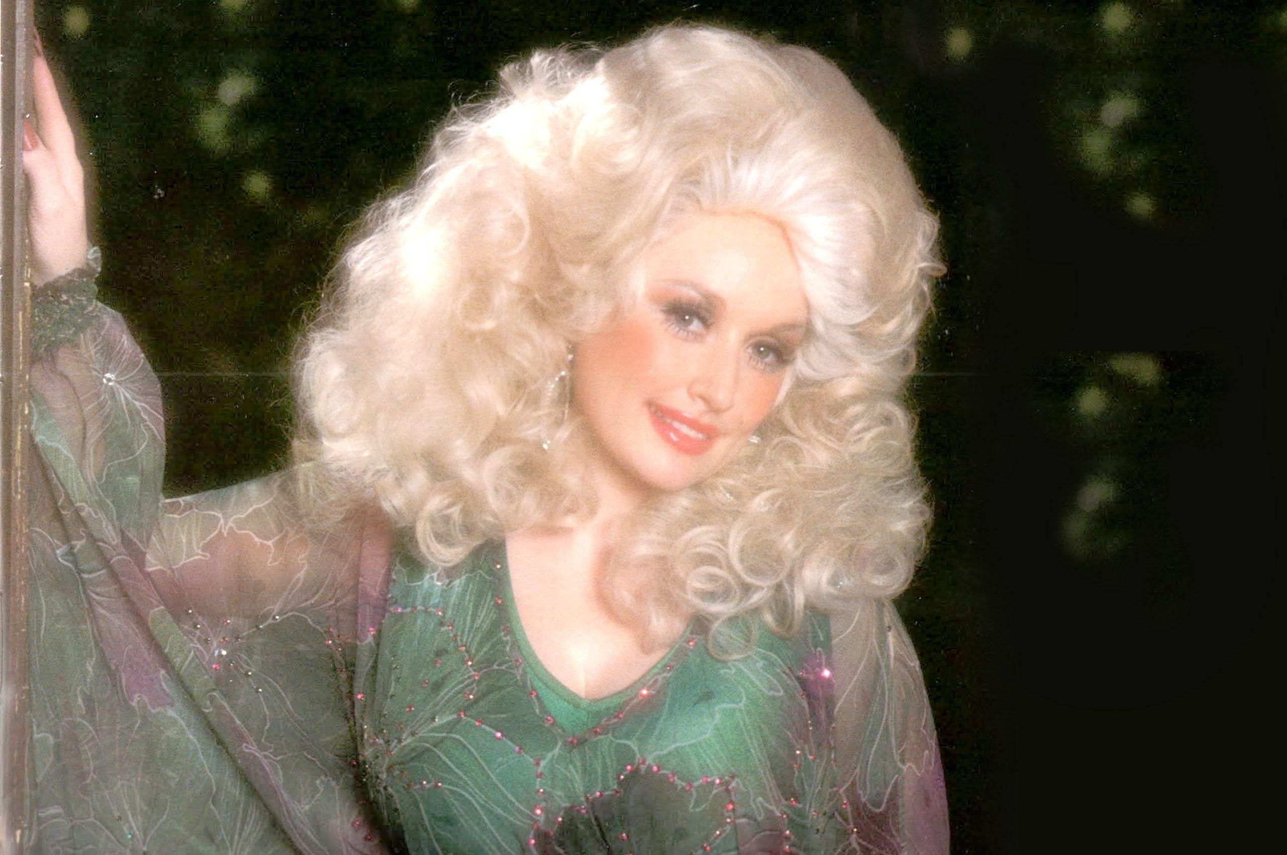 HD wallpaper country countrywestern dolly dolly parton  Wallpaper Flare