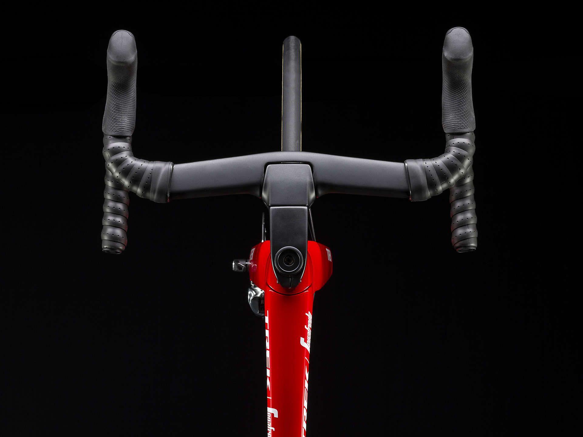 1920x1440 Trek Madone SLR 9 Disc eTap