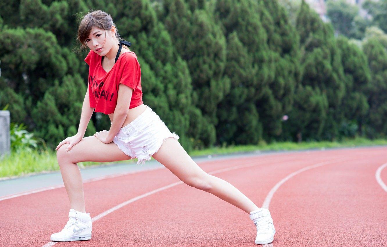 1332x850 Wallpaper look, girl, body, shorts, Asian, treadmill image for desktop, section спорт
