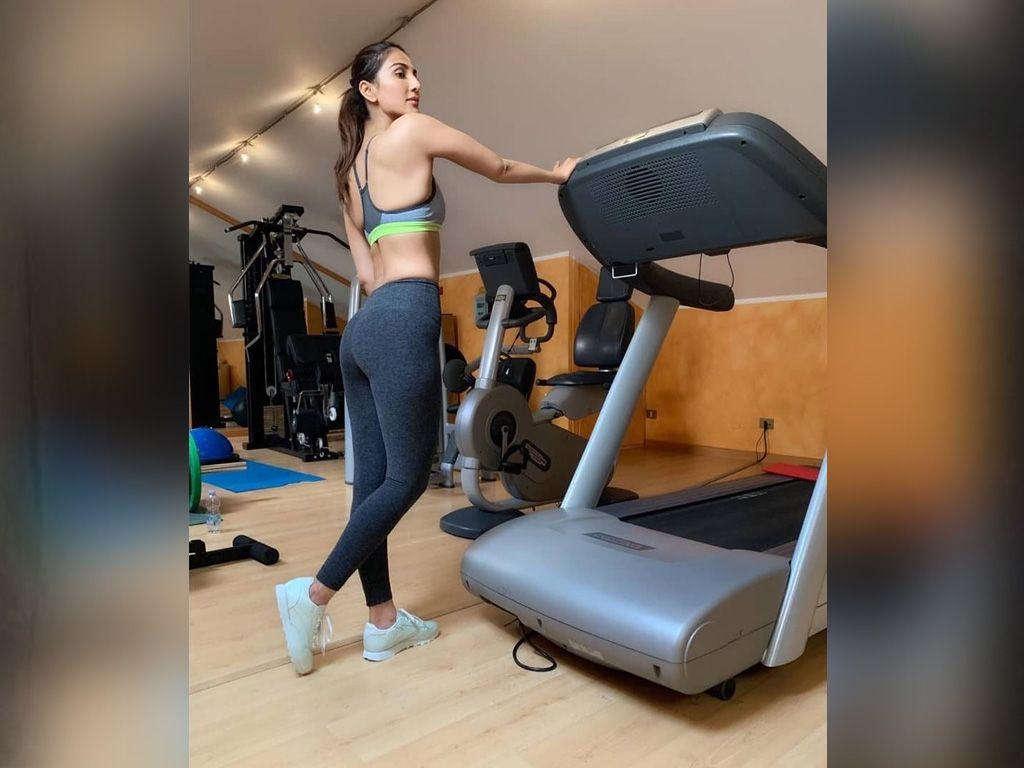 1024x768 Vaani Kapoor HQ Wallpaper. Vaani Kapoor Wallpaper
