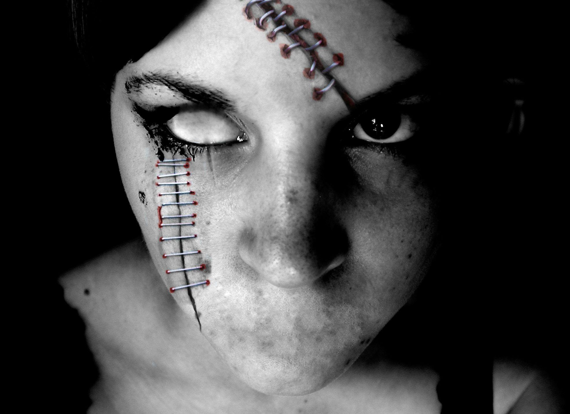 1977x1435 Download wallpaper dark Gothic with tags: Creepy, Background, Windows Windows Scary, Eye, Evil, Lock screen, Horror