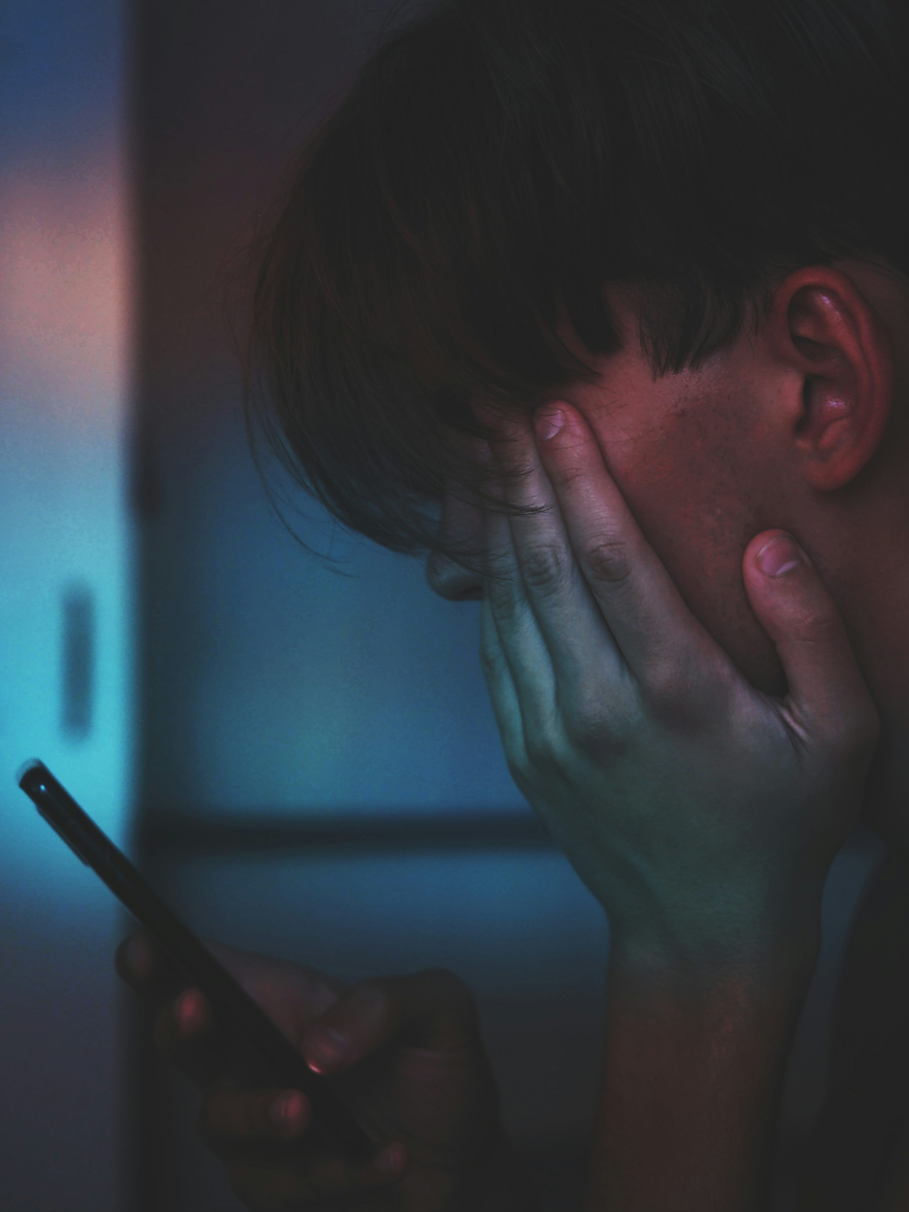 3000x4000 Sad Man Picture [HD]. Download Free Image
