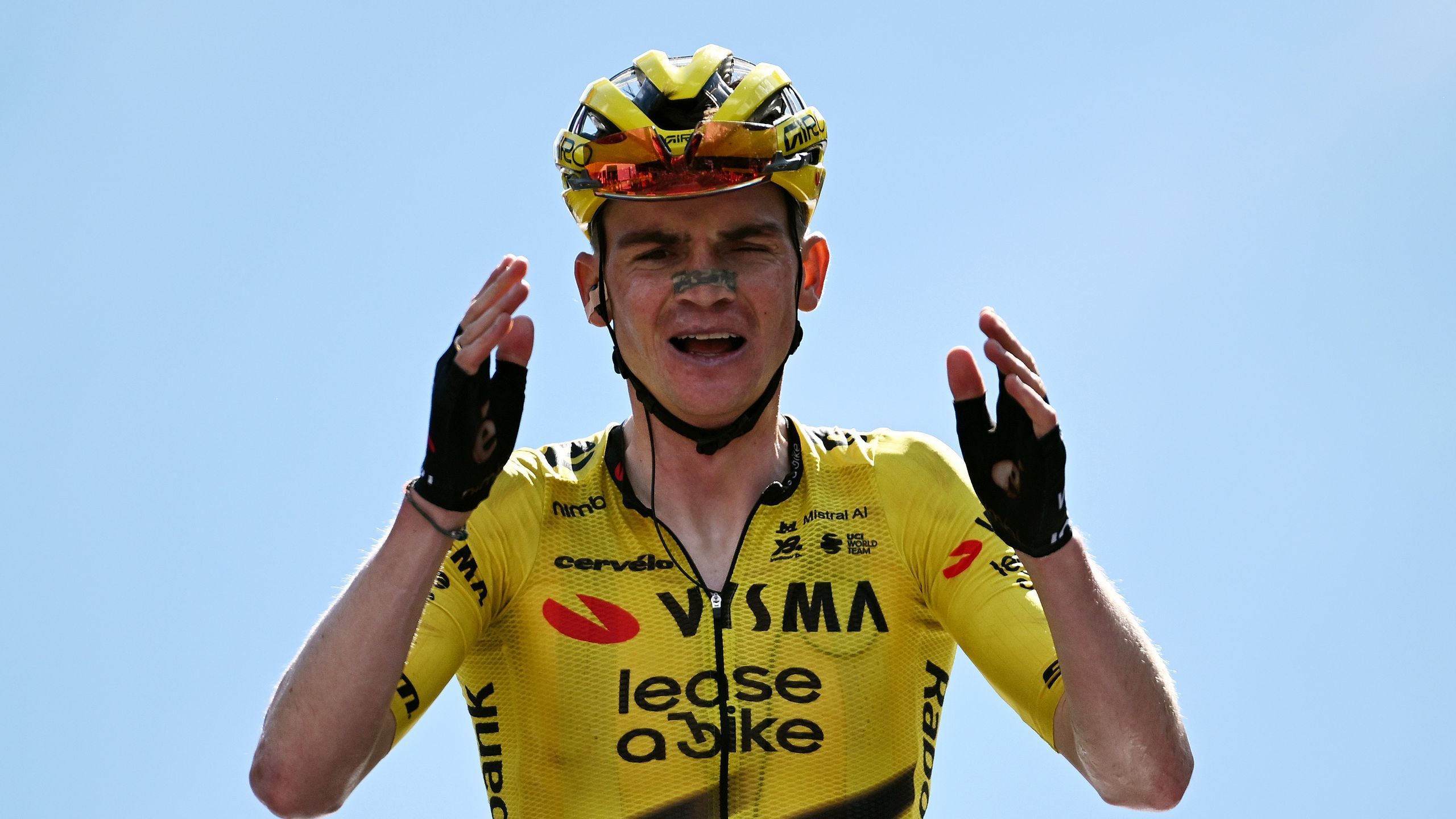 2560x1440 'Perfect mountain man' Sepp Kuss secures Stage 19 win at Giro d'Italia
