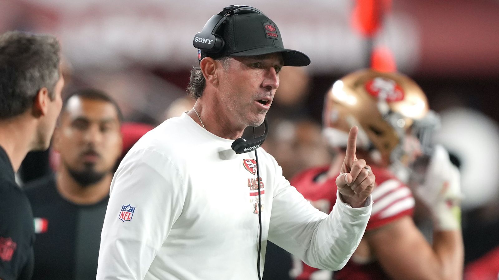 1600x900 49ers HC Kyle Shanahan Goes Viral For Rapidly Aging