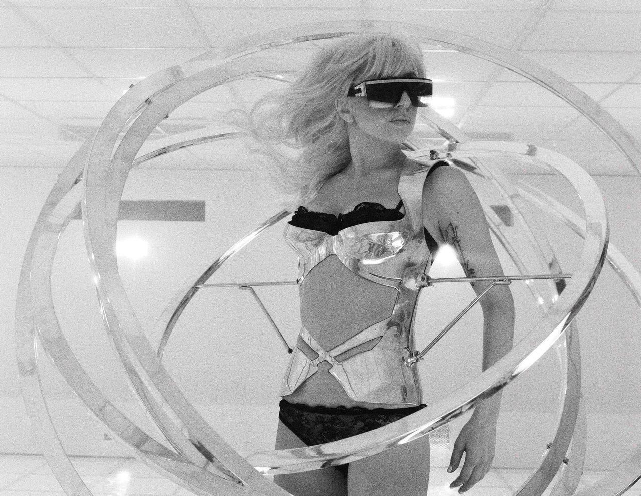 1280x989 lady gaga black and white icons