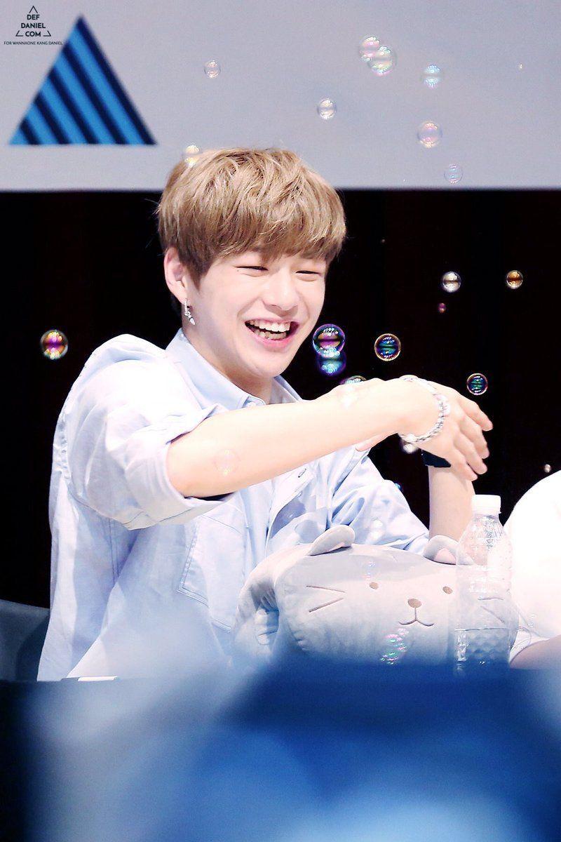 800x1200 image about wannaone. See more about daniel, wanna one and ongniel
