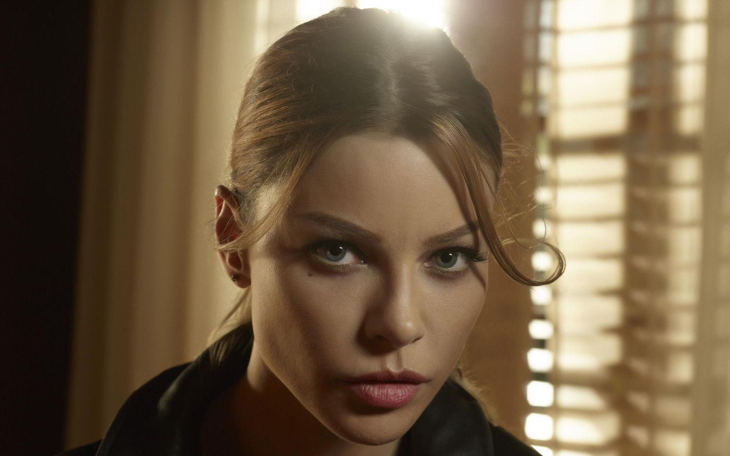 1440x900 Chloe Decker As Lauren German In Lucifer 1440x900 Resolution HD 4k Wallpaper, Image, Background, Photo and Picture