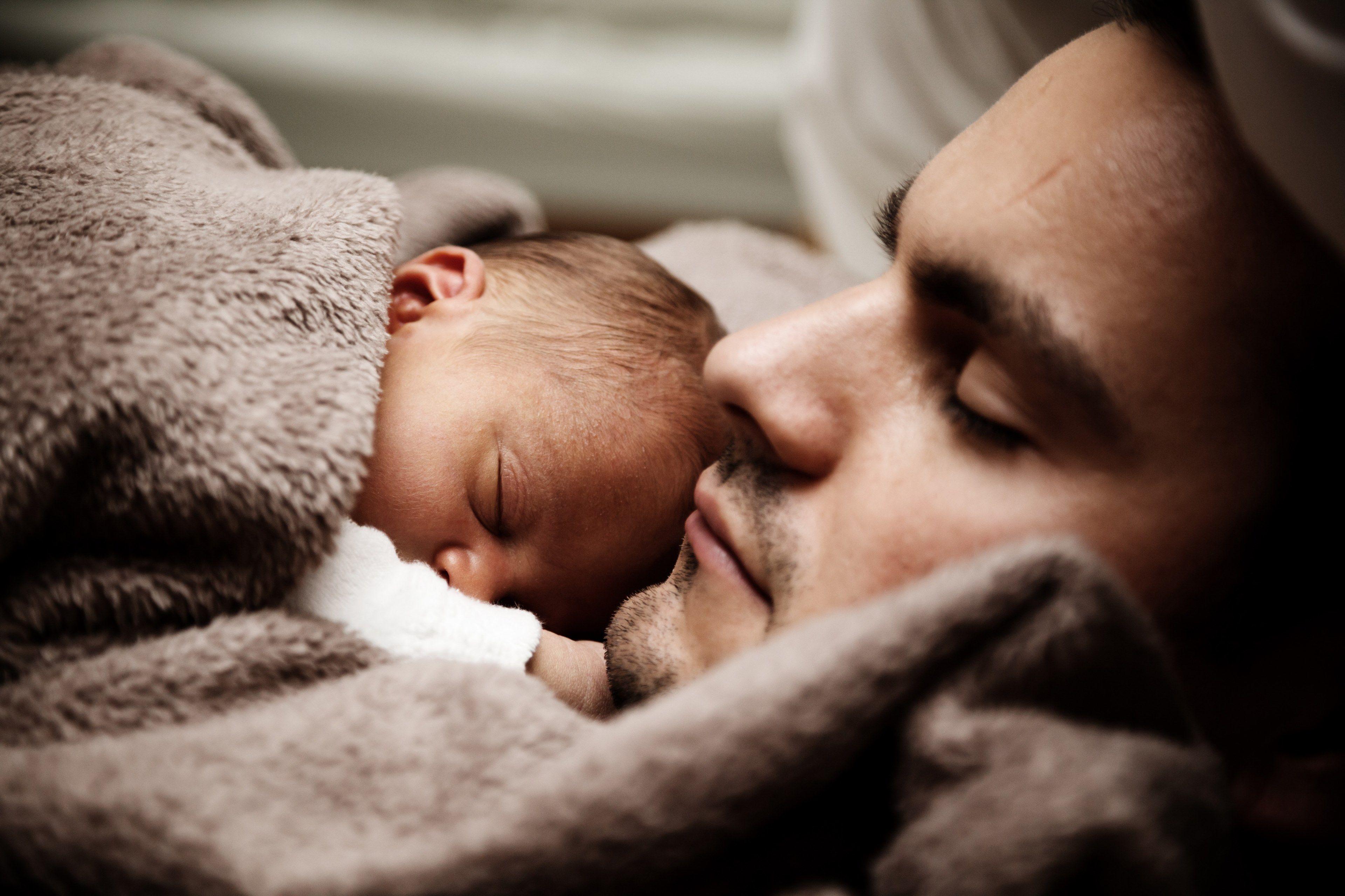3840x2560 Wallpaper / baby child cute dad daddy family father son 4k wallpaper