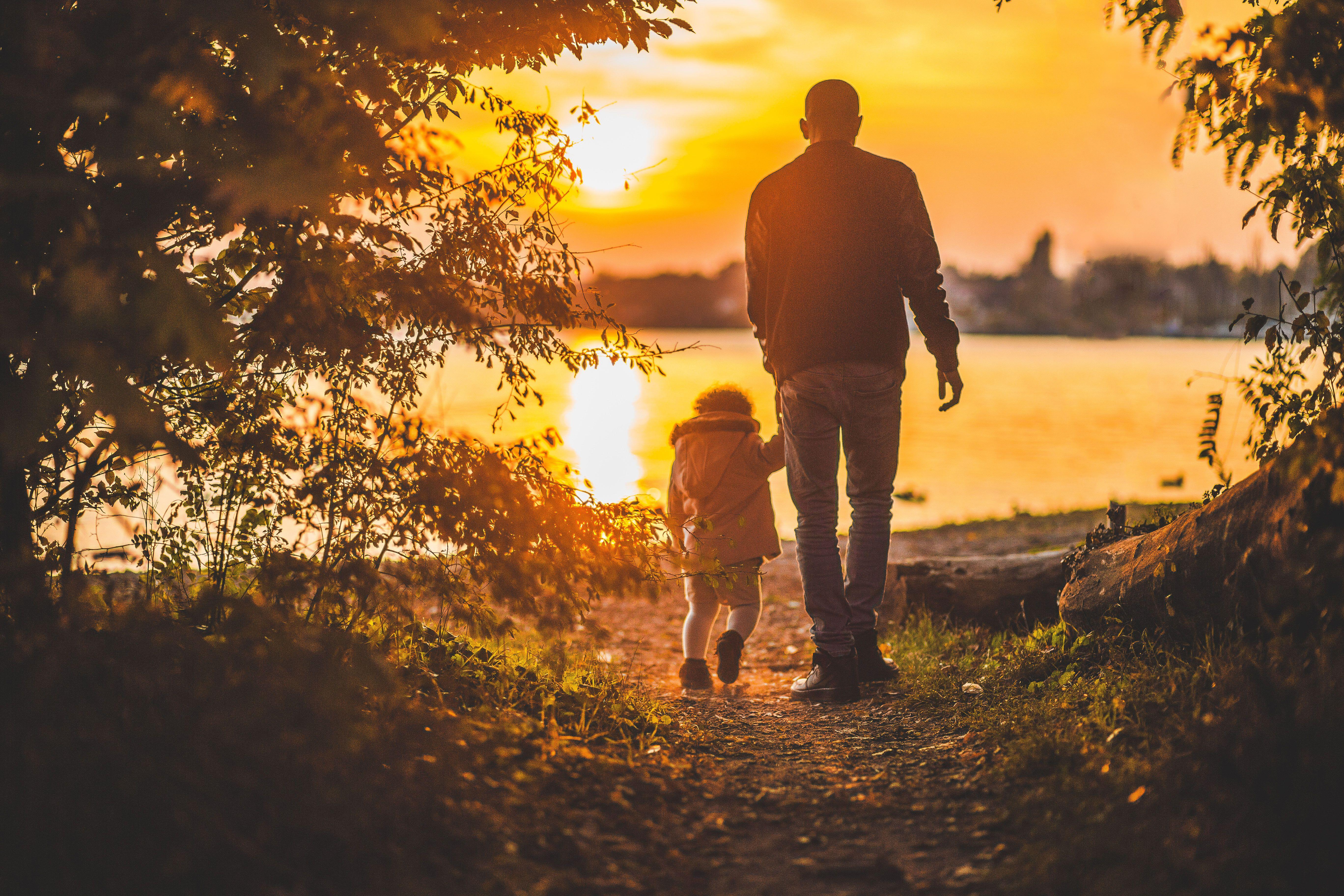 5472x3648 father, love, walking, child, photography, kid, hd, son, 4k, 5k. Mocah.org HD Wallpaper