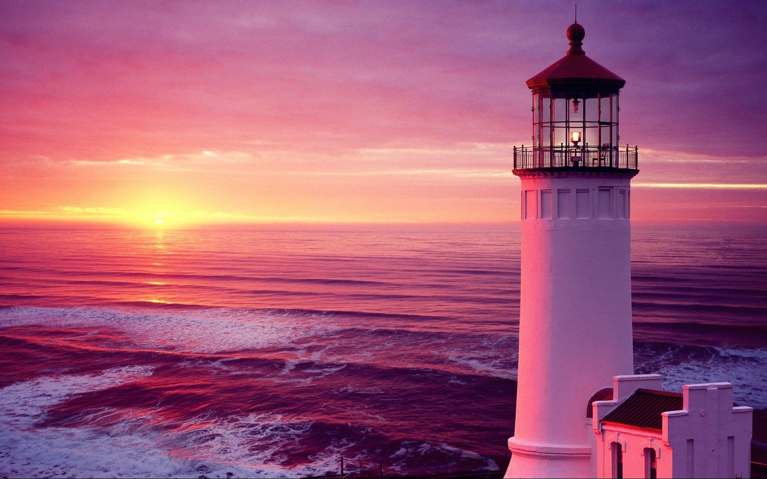 2560x1600 HD Lighthouse Background