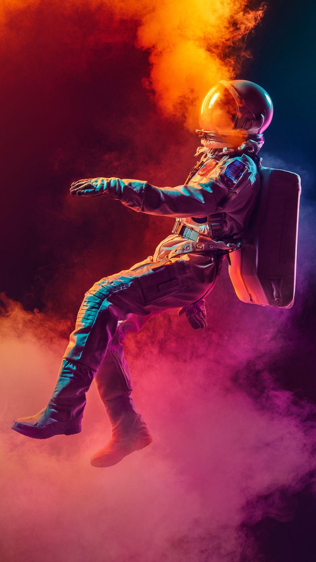 1080x1921 Aesthetic Astronaut phone wallpaper