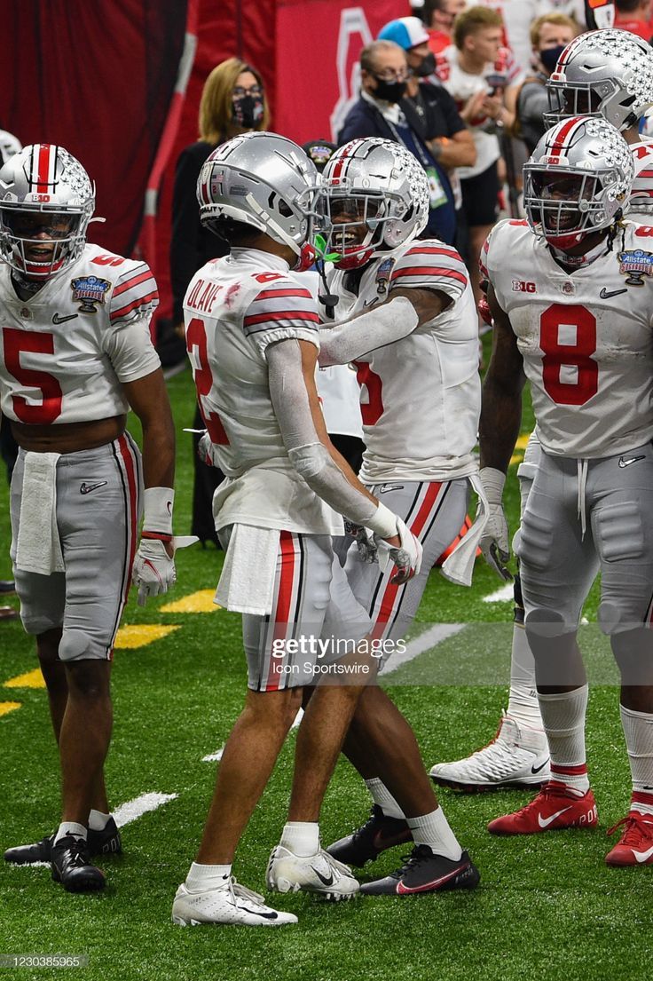 736x1105 News Photo : Ohio State Buckeyes wide receiver Chris Olave