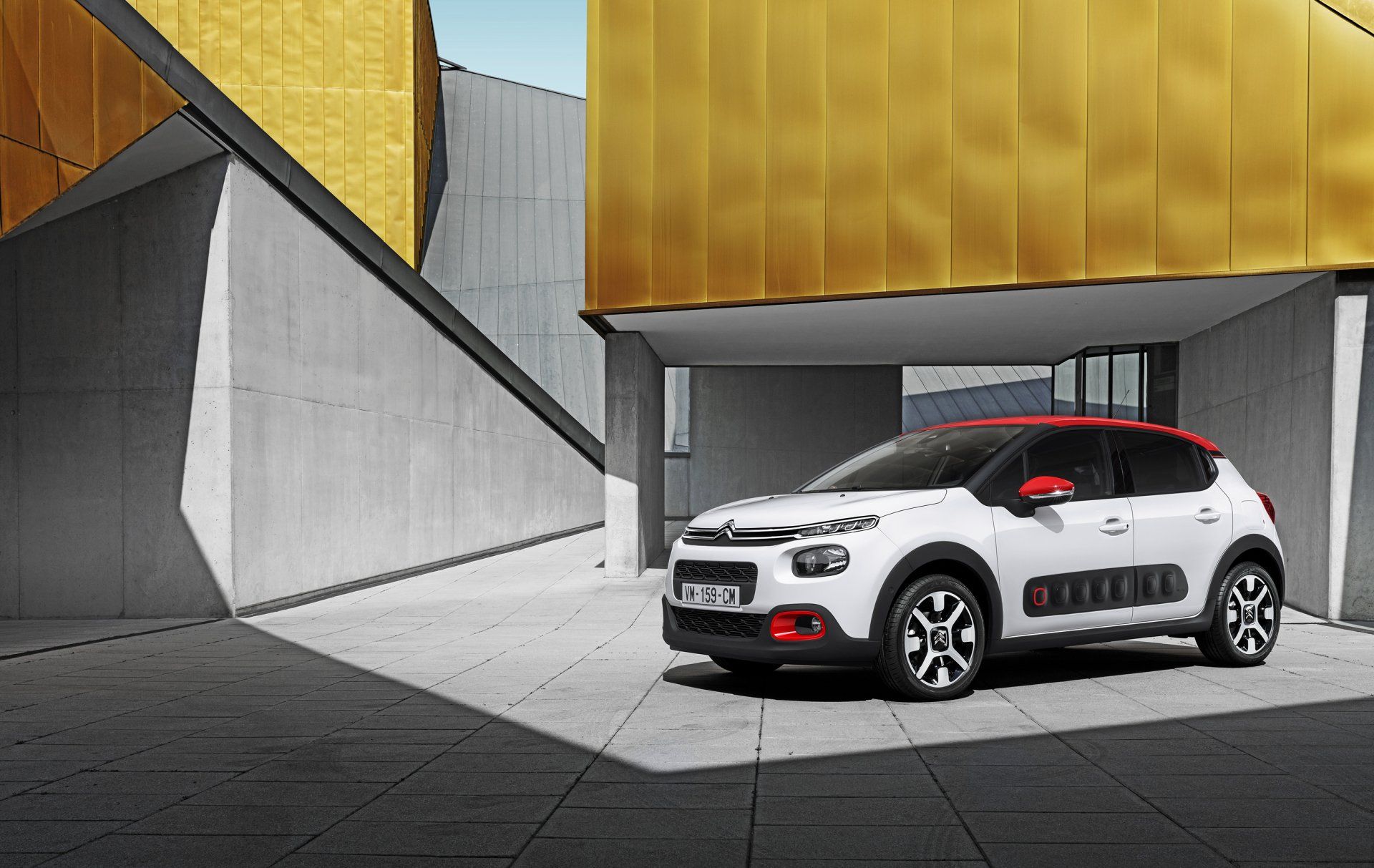 1920x1213 Sleek White Citroën C3: HD Wallpaper of Modern Urban Vehiclex1992