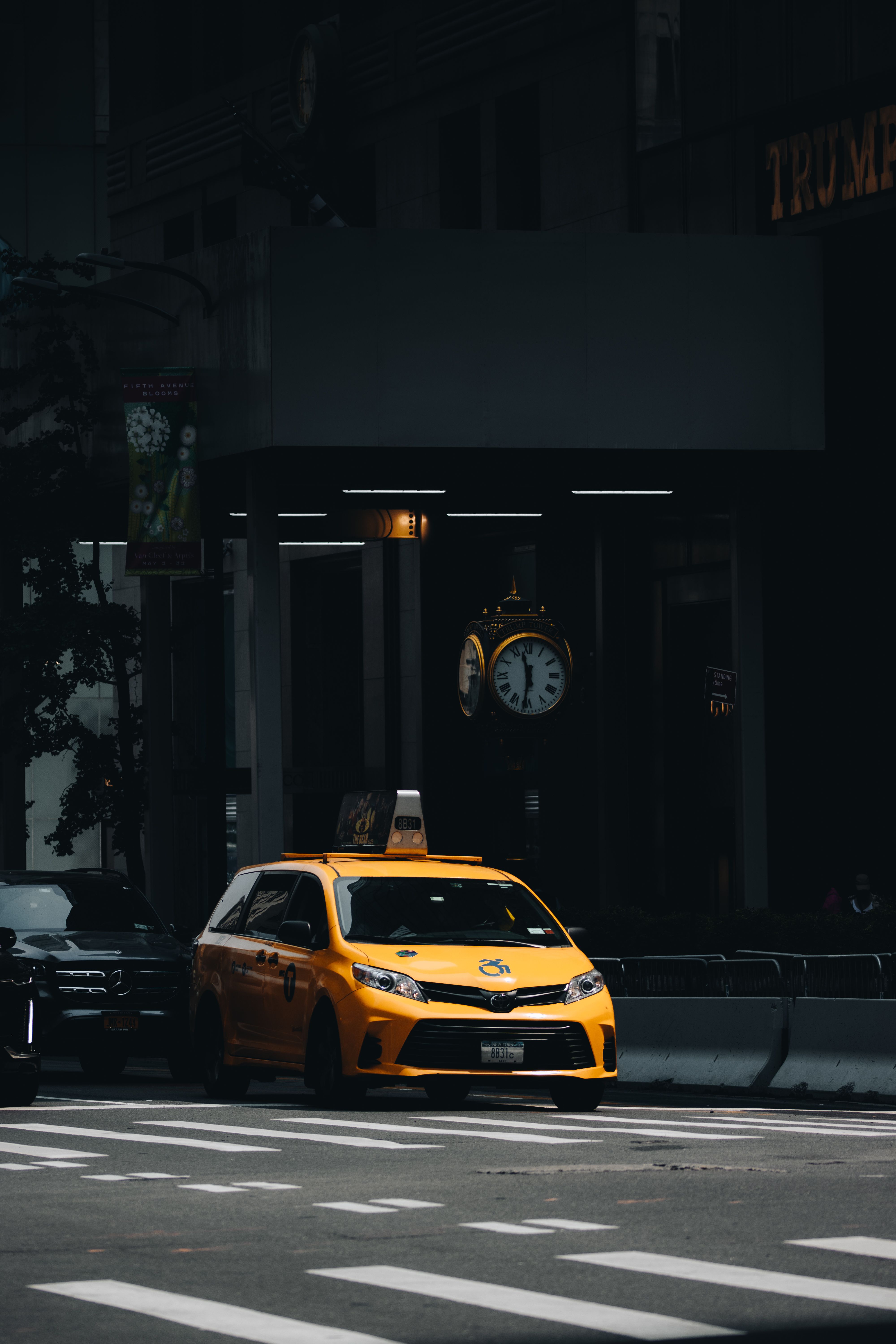 4000x6000 Yellow Cab in New York · Free