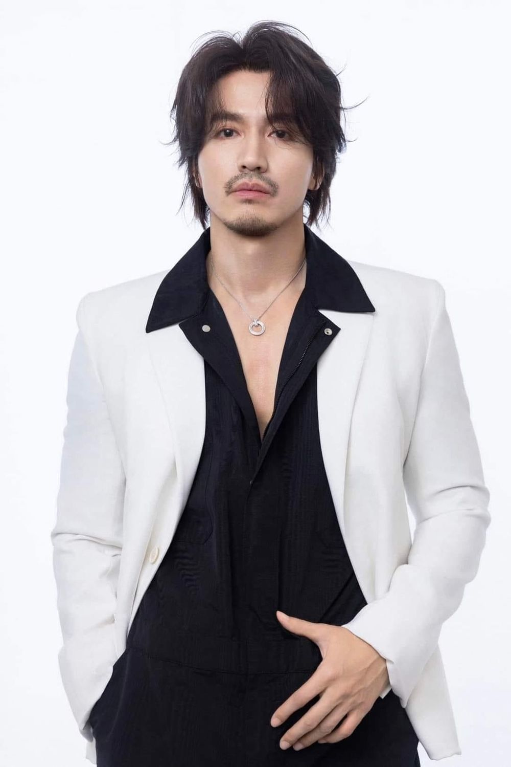 1000x1499 Jerry Yan's 47th birthday photo take the internet