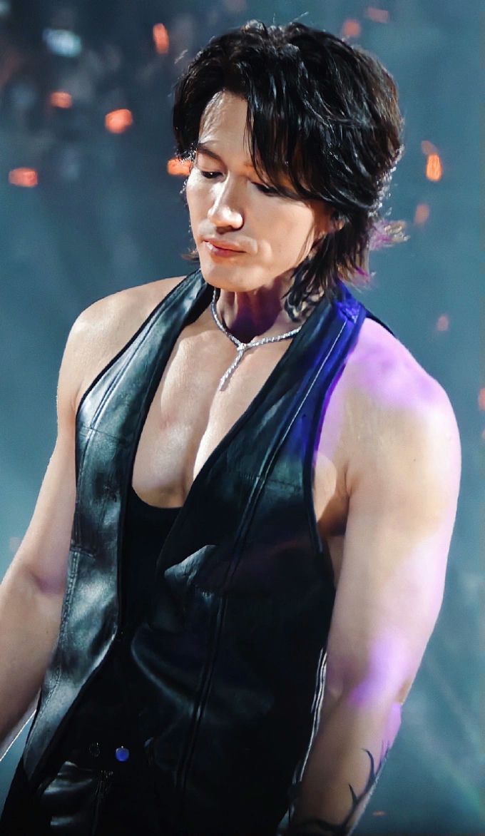 680x1172 Jerry Yan's “Ageless” Beauty at 49 Leaves Fans in Awe During Recent Concert Tour