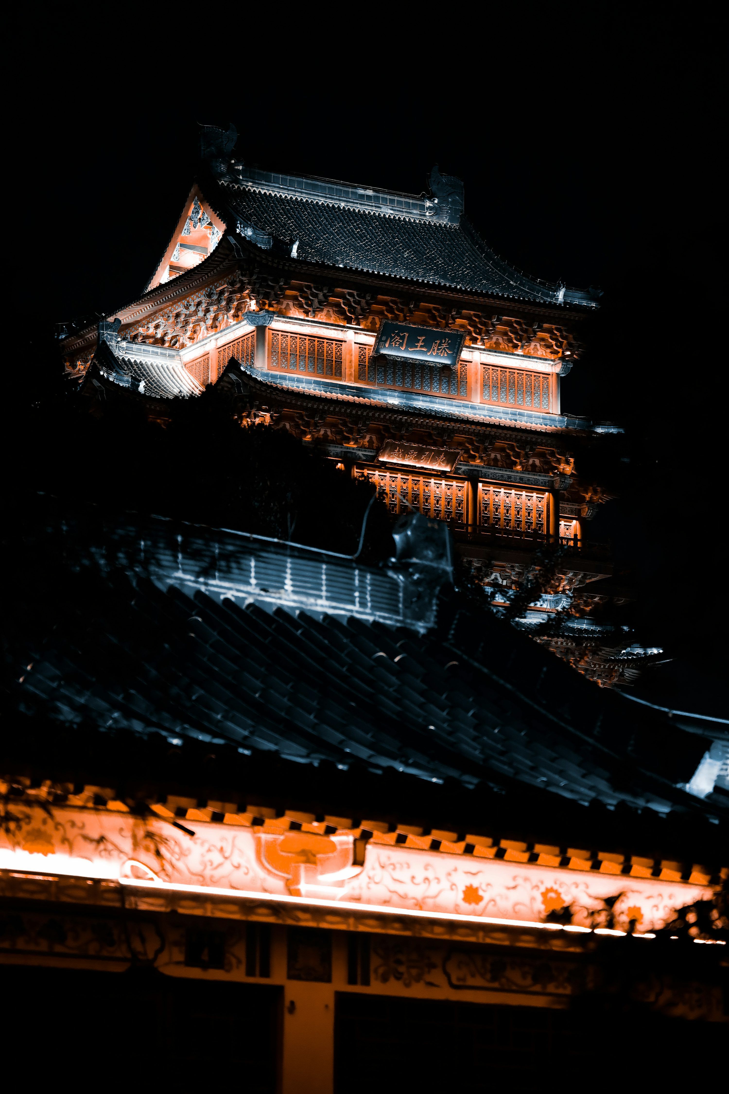 3000x4500 Historic japanese castle illuminated at night photo