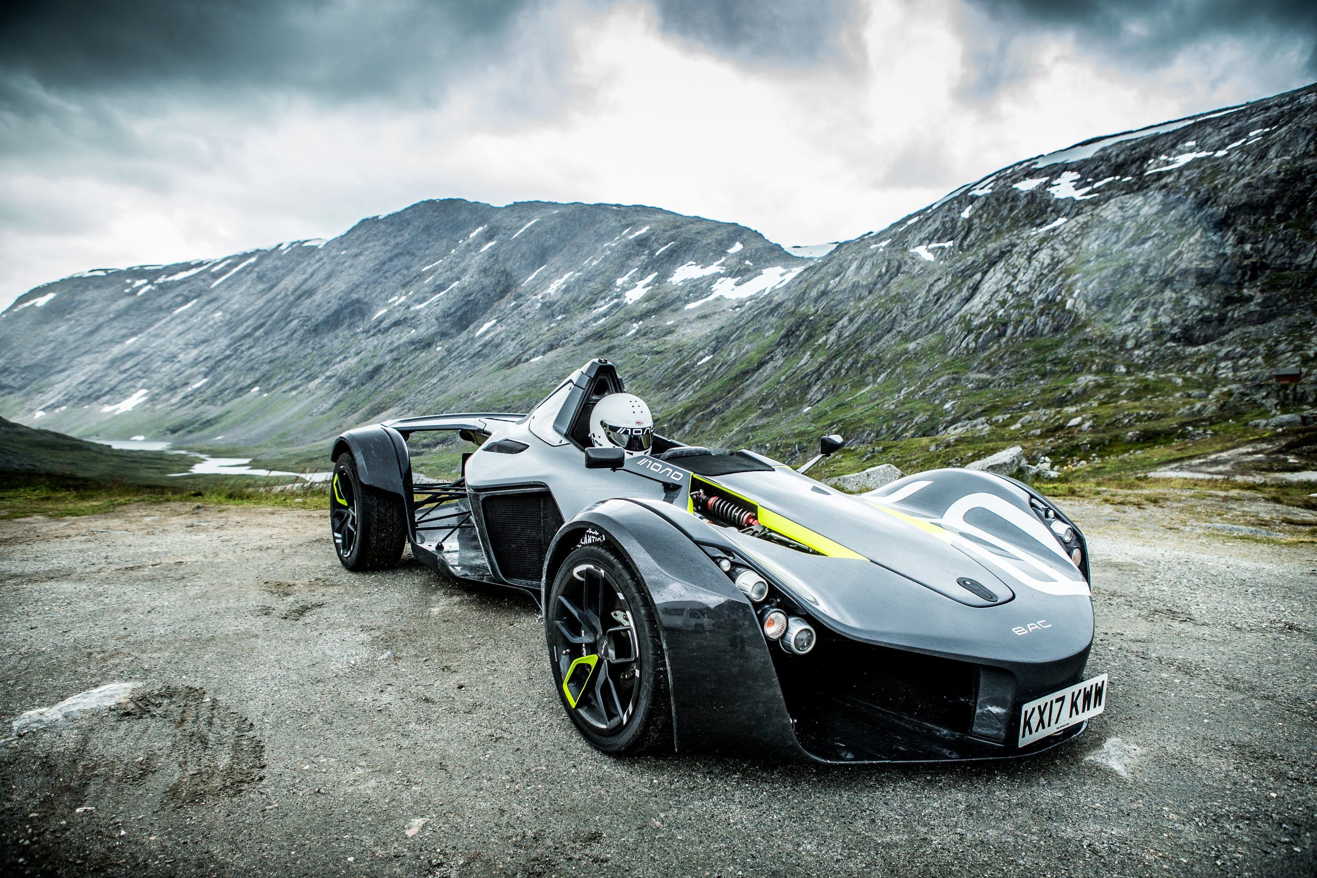 2560x1707 BAC Mono