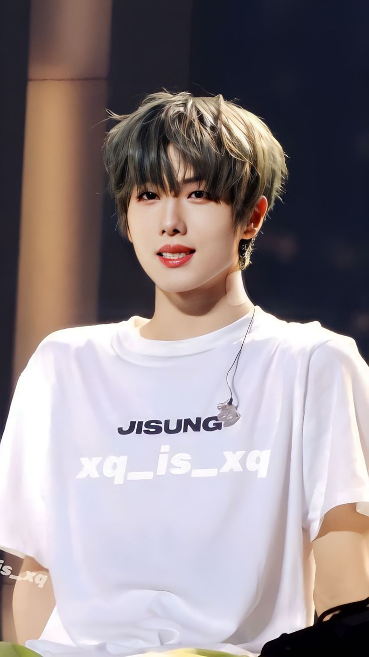 736x1308 Jisung