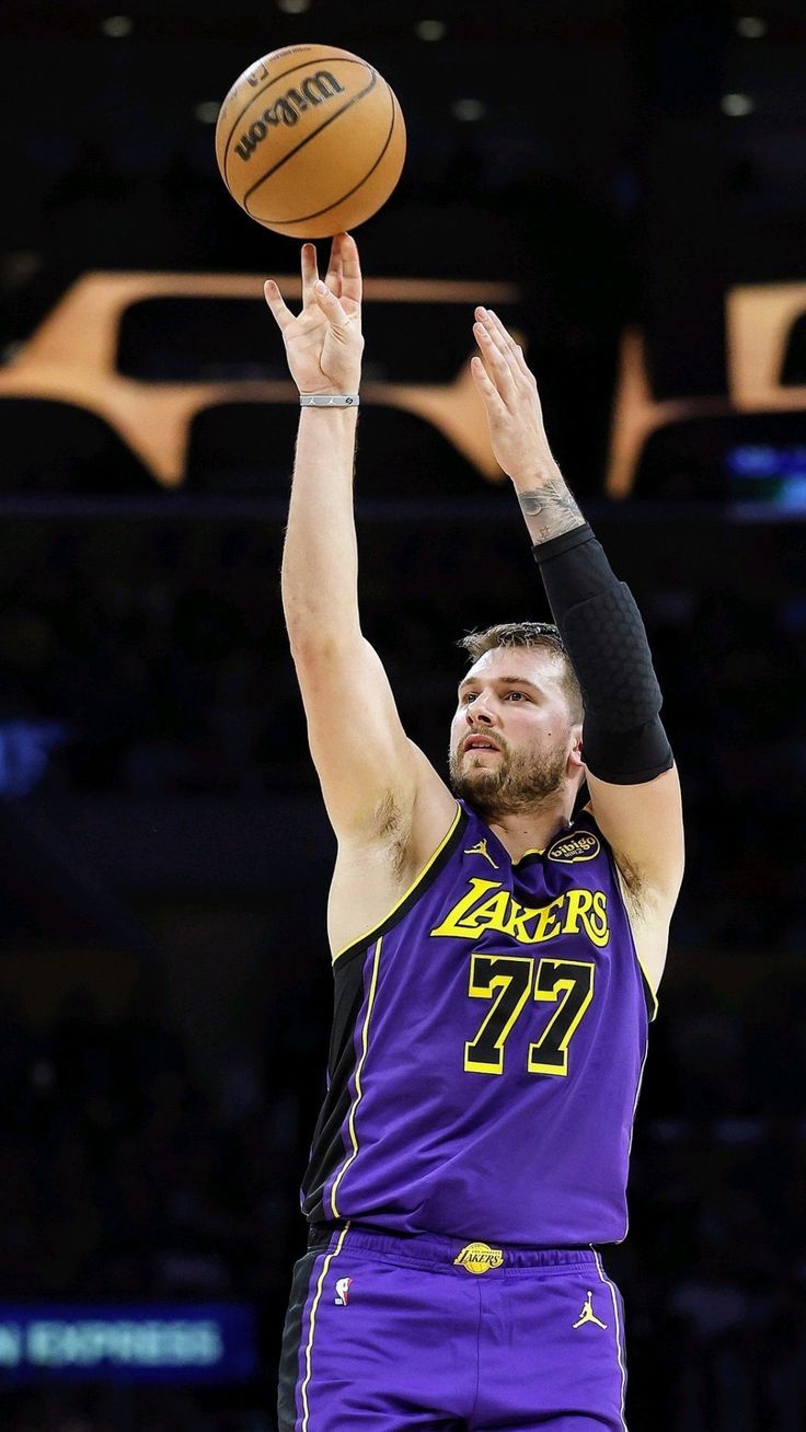 736x1308 Luka Doncic Wallpaper