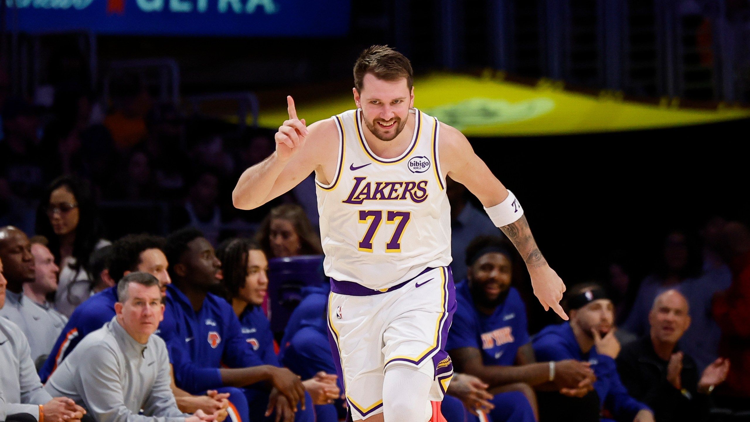 2560x1440 Lakers' Luka Doncic says he's separated from fiancée, in custody dispute over their 2 daughters