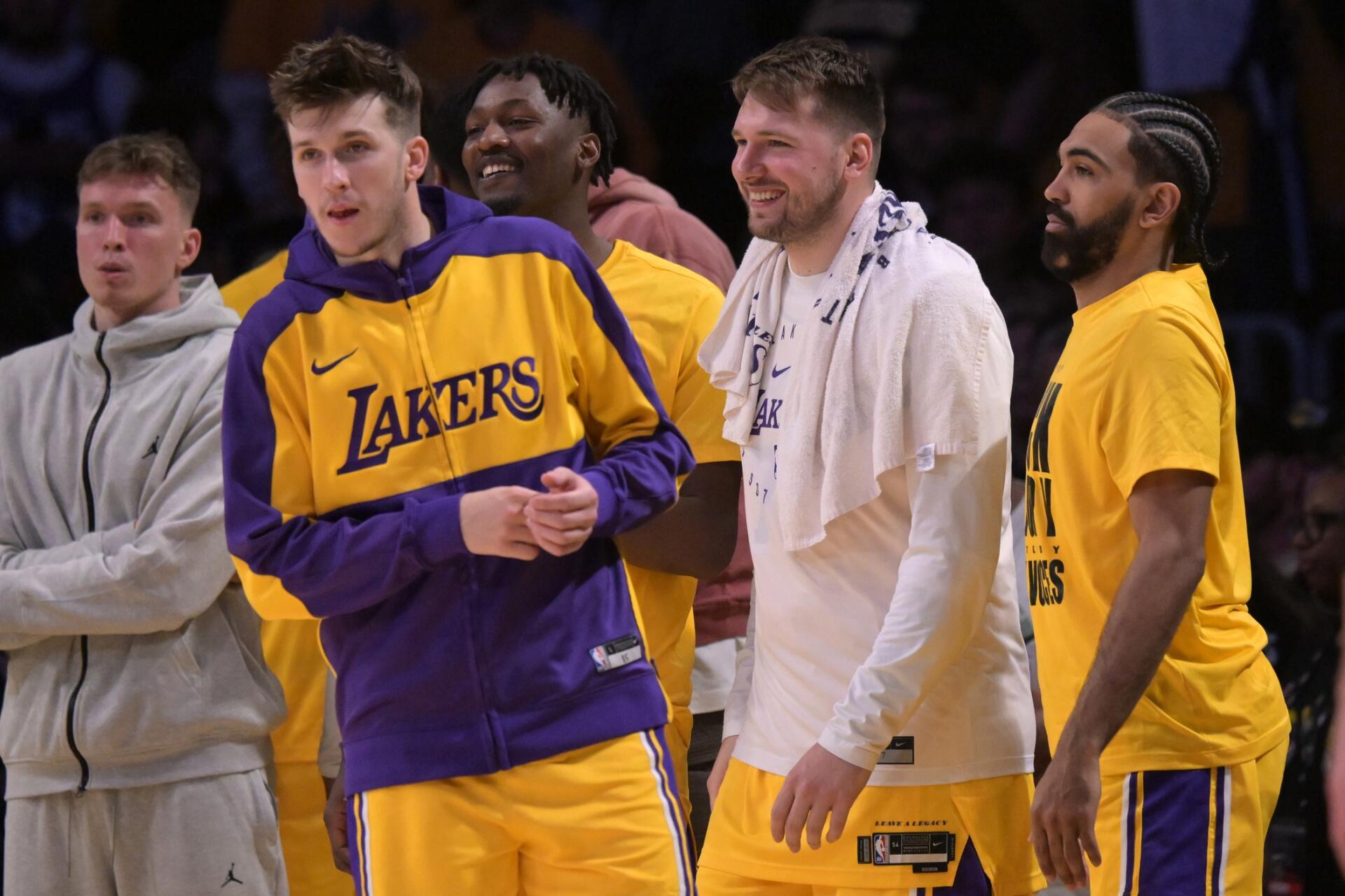 1920x1279 HD Wallpaper: Lakers Celebrating Luka Dončić & Austin Reaves in Actionx1408