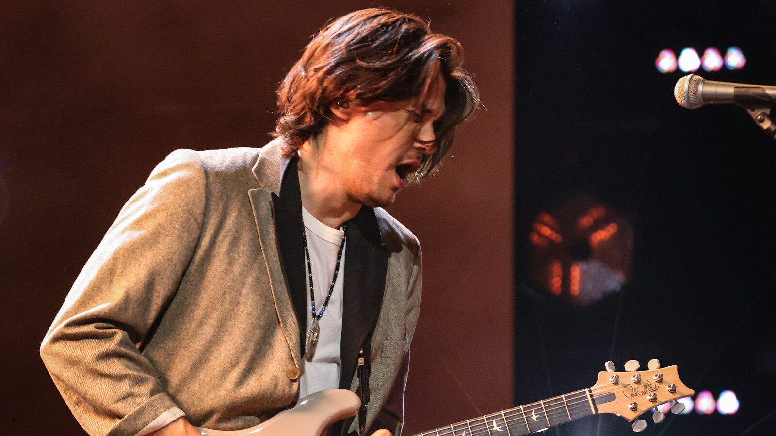1600x900 John Mayer's Empty 1980s Excess
