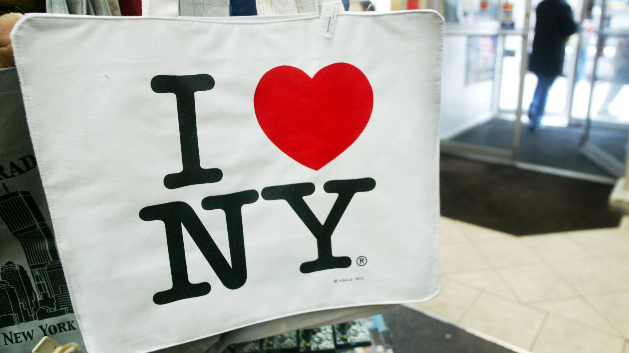 2048x1152 Milton Glaser: Graphic designer behind 'I ♥ NY' logo dies aged 91