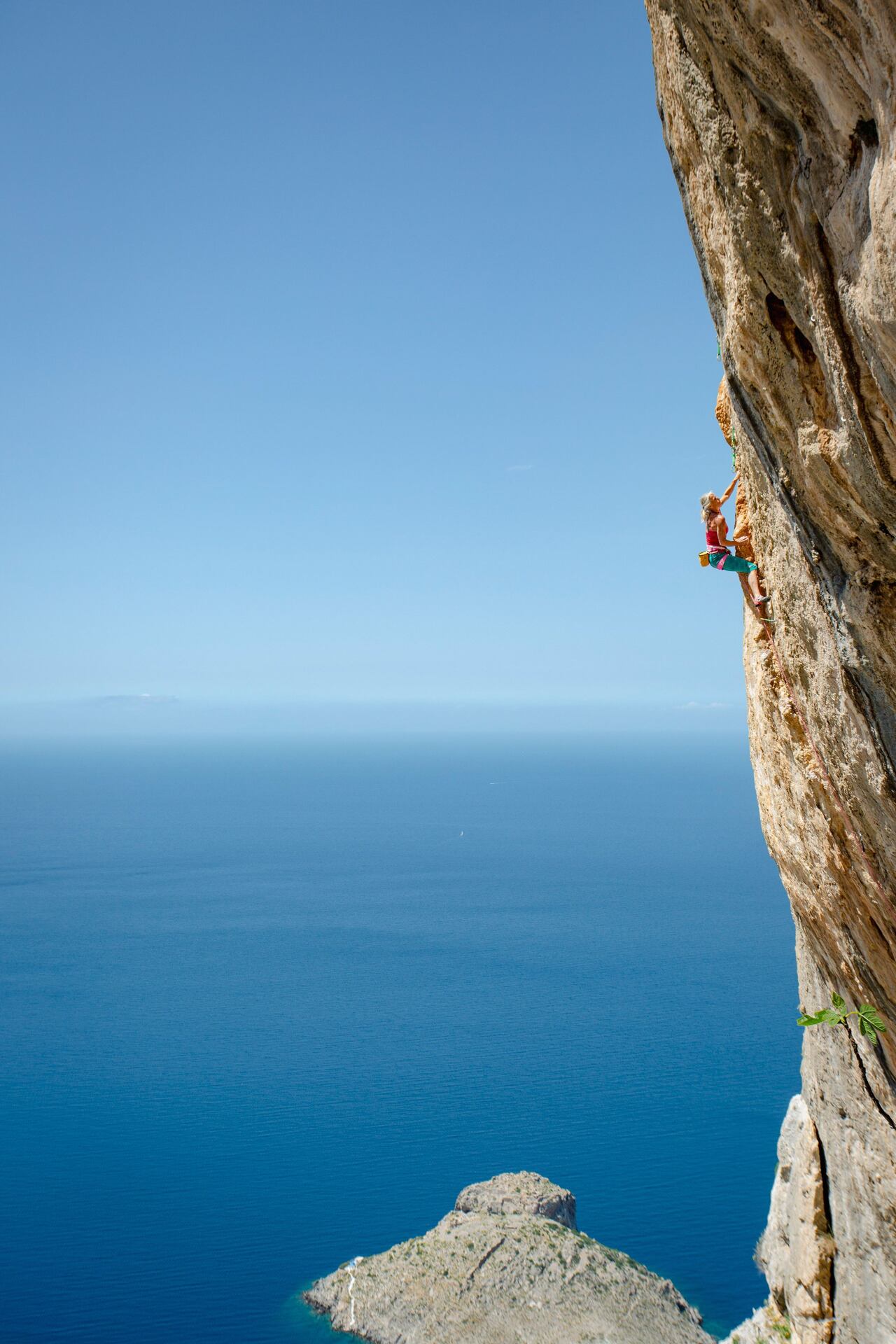 1280x1920 Climbing on the Greek island Kalymnos