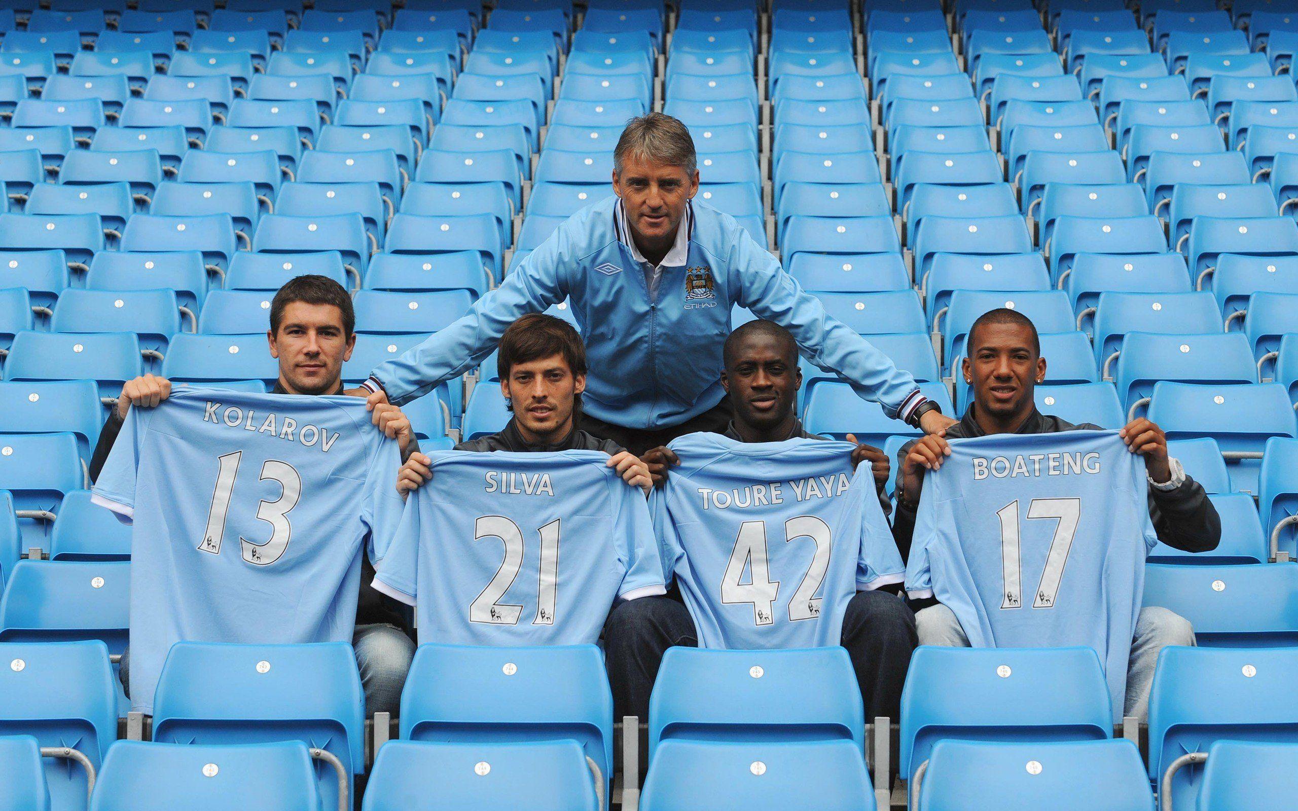 2560x1600 Manchester City David Silva Yaya TourAIA wallpaperx1600
