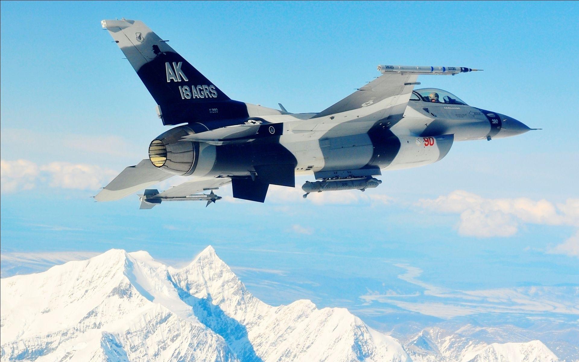 1920x1200 Fighter Jet Flying