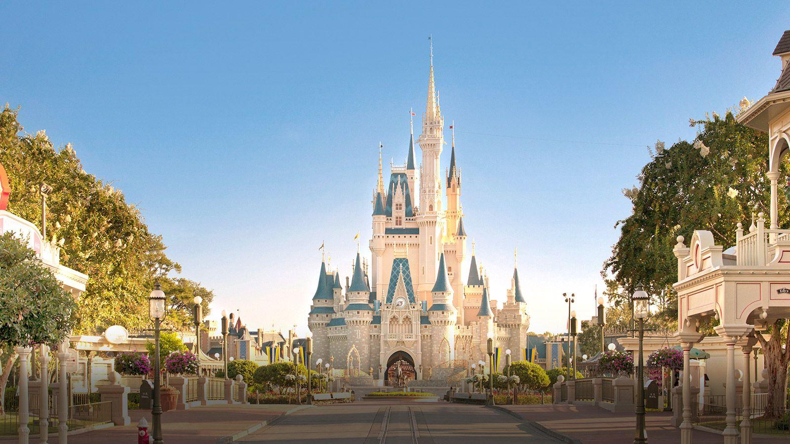 1600x900 Epcot Monorail Glides By Book Your Disney Resort Hotel Castle HD Wallpaper