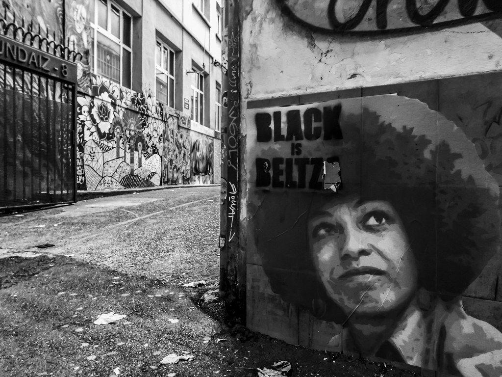 1024x768 Angela Davis. Lanpernas